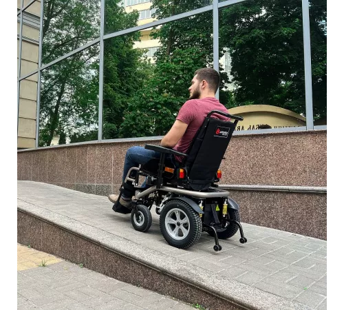 Электрическая коляска Pulse 210